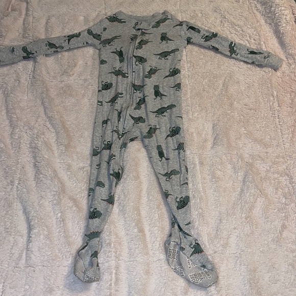 Carter’s sleep and play footie bundle - Picture 3 of 6